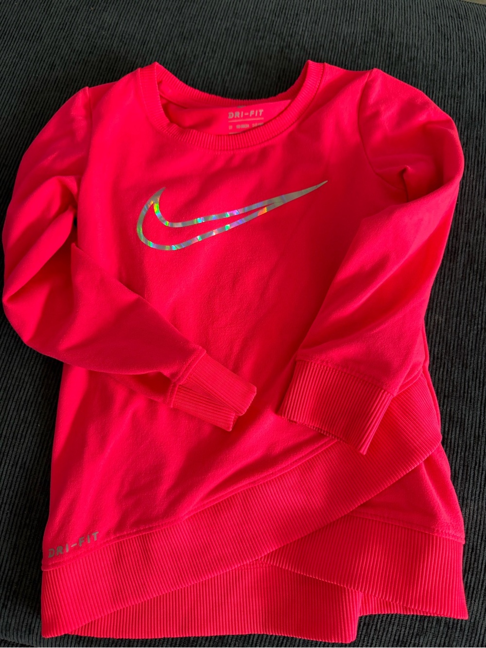 Nike Girls' Dri-FIT Pullover Sweatshirt - Bright Pink